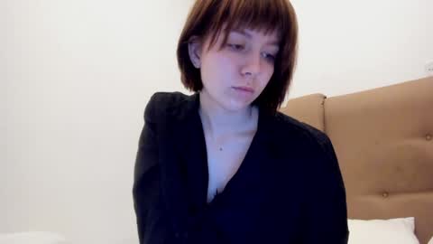 Snapshot of warm_june chatting on 27, 1, 2025 June online show from 27, 1, 2025