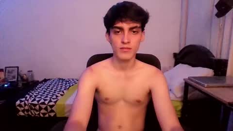Snapshot of warrenblushfire chatting on 21, 10, 2025  W A R R E N B L U S H F I R E online show from 21, 10, 2025