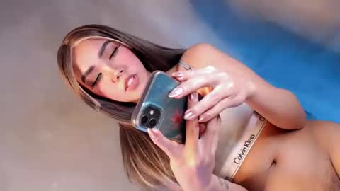 Isla Fox online show from 13, 9, 2025