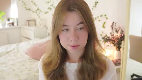 Snapshot of watermelon_sugar_ chatting on 3, 10, 2025 Tess Pls support me with Can we reach 155 my favorite number online show from 3, 10, 2025