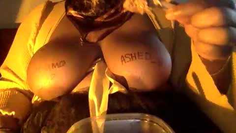 Snapshot of wateryrose chatting on 25, 5, 2026 wateryrose online show from 25, 5, 2026