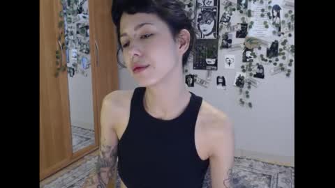 Snapshot of wavy_nights chatting on 18, 9, 2025 Mina online show from 18, 9, 2025