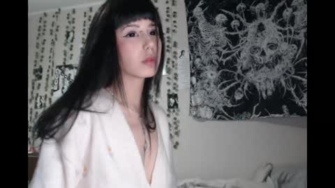 Mina online show from 11, 5, 2026
