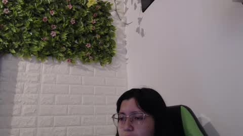 Trixie 3 online show from 17, 2, 2025