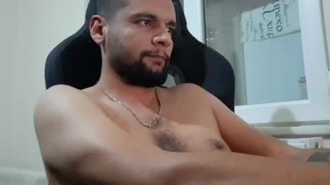 Snapshot of weezing442 chatting on 10, 1, 2025 alp online show from 10, 1, 2025