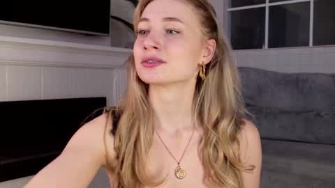 Snapshot of wellicaren chatting on 27, 2, 2026 CAREN online show from 27, 2, 2026