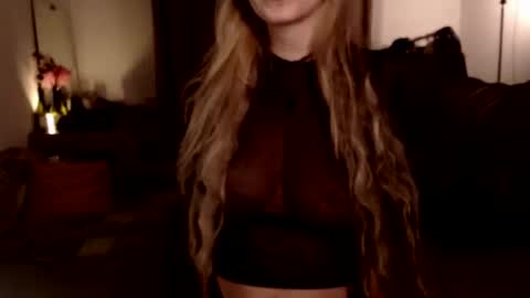 Snapshot of welliza chatting on 3, 3, 2026 Liza online show from 3, 3, 2026