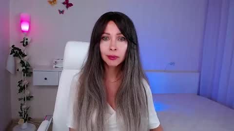 Wendi Foster online show from 30, 9, 2025