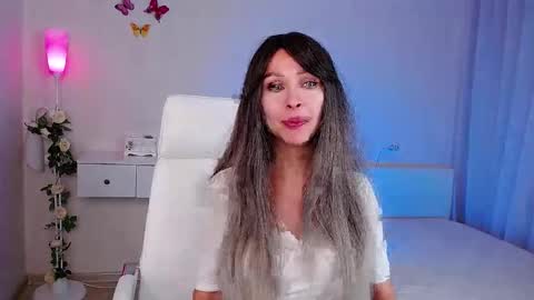 Wendi Foster online show from 7, 11, 2025