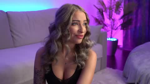 Snapshot of wendykaraa chatting on 2, 3, 2025 Wendy online show from 2, 3, 2025