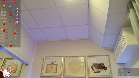 Snapshot of wendymay chatting on 5, 11, 2025 Wendy online show from 5, 11, 2025