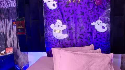 WEN SHENG online show from 18, 10, 2025