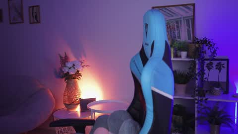 little girl who is always rightLisa online show from 7, 12, 2024