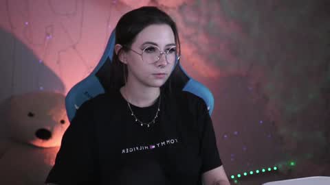 little girl who is always rightLisa online show from 13, 12, 2024