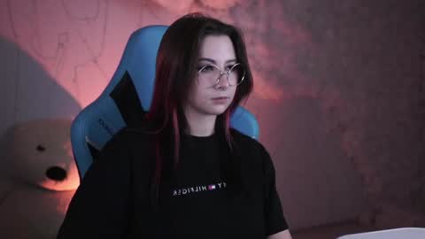little girl who is always rightLisa online show from 13, 12, 2024