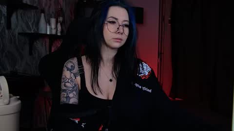 little girl who is always rightLisa online show from 15, 12, 2025