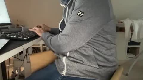 wet_adidasboy online show from 25, 11, 2025