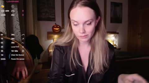 Lana online show from 27, 10, 2025