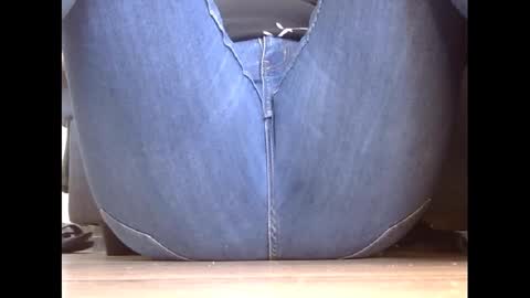 wet_pants2022 online show from 3, 3, 2025
