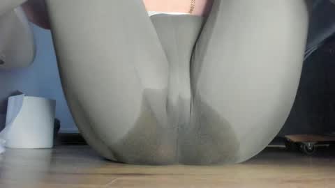 wet_pants2022 online show from 16, 5, 2026