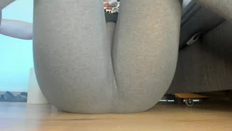 wet_pants2022 online show from 18, 6, 2026