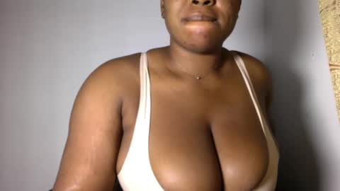 Snapshot of wet_pussyy24 chatting on 19, 12, 2024 lily online show from 19, 12, 2024