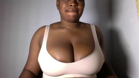 Snapshot of wet_pussyy24 chatting on 22, 12, 2024 lily online show from 22, 12, 2024