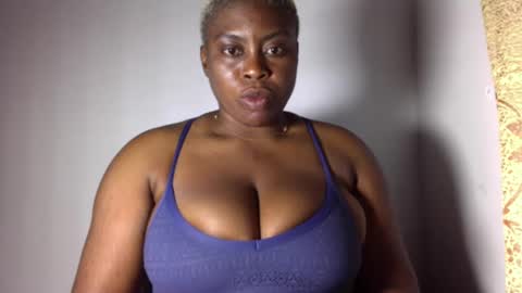 Snapshot of wet_pussyy24 chatting on 29, 12, 2024 lily online show from 29, 12, 2024