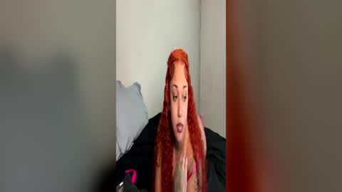 Snapshot of wetcreamerr chatting on 17, 6, 2026 SheSquirts online show from 17, 6, 2026
