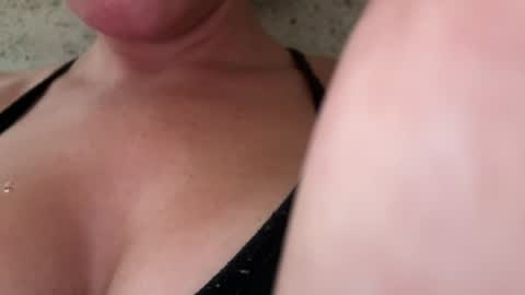 Snapshot of wetkim69 chatting on 7, 8, 2026 Kim online show from 7, 8, 2026