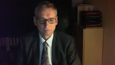 Snapshot of wetsuitedman chatting on 11, 3, 2025 Franz online show from 11, 3, 2025