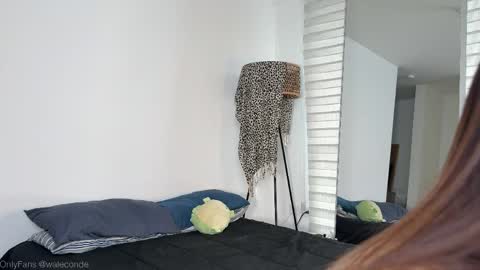 Snapshot of whatpeachy chatting on 18, 5, 2026 Aleska online show from 18, 5, 2026
