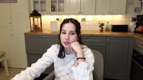 Snapshot of whats_her_name chatting on 13, 1, 2025 Victoria Maria online show from 13, 1, 2025
