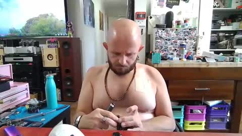 Snapshot of wheelzie chatting on 5, 1, 2025 wheelzie online show from 5, 1, 2025