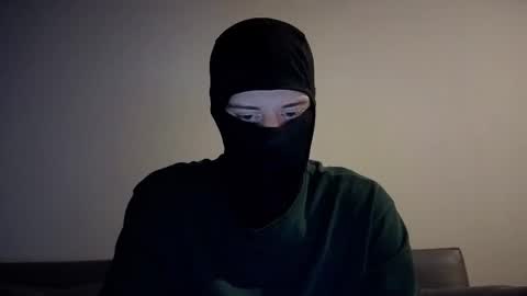 whispero_o online show from 30, 10, 2025