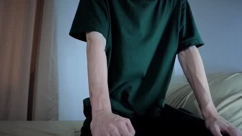 whispero_o online show from 6, 11, 2025