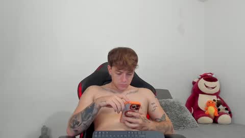 Camilo R online show from 25, 2, 2025