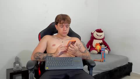 Camilo R online show from 8, 3, 2025