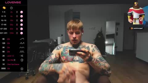 Snapshot of white_king999 chatting on 13, 1, 2025 Max online show from 13, 1, 2025