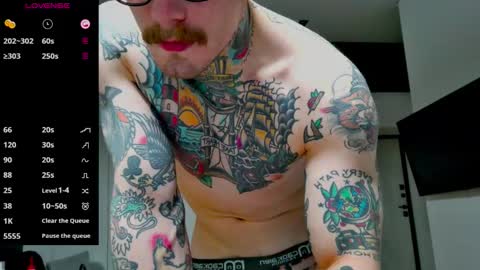 Snapshot of white_king999 chatting on 3, 10, 2025 Max online show from 3, 10, 2025