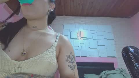 white_sexy_ online show from 26, 2, 2025
