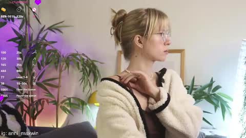 Snapshot of whiteanni chatting on 20, 2, 2025 Anita online show from 20, 2, 2025