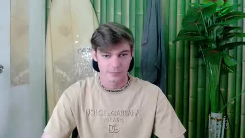 Snapshot of whiteboyinasia chatting on 27, 9, 2025 Christian online show from 27, 9, 2025