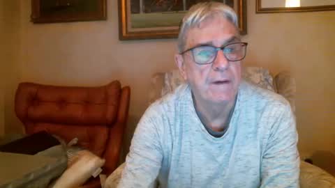 whitebriefs009 online show from 15, 1, 2025