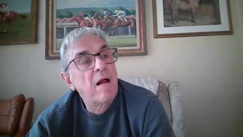 whitebriefs009 online show from 17, 9, 2025