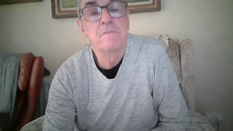 Snapshot of whitebriefs009 chatting on 14, 5, 2026 whitebriefs009 online show from 14, 5, 2026