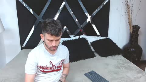 Snapshot of whitedylan9 chatting on 5, 2, 2025 Dylan white online show from 5, 2, 2025