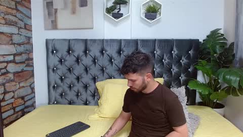 Snapshot of whitedylan9 chatting on 7, 2, 2025 Dylan white online show from 7, 2, 2025