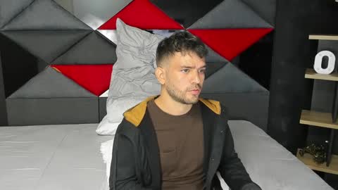 Snapshot of whitedylan9 chatting on 3, 3, 2025 Dylan white online show from 3, 3, 2025
