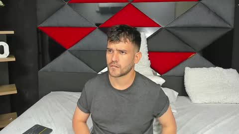 Snapshot of whitedylan9 chatting on 5, 3, 2025 Dylan white online show from 5, 3, 2025